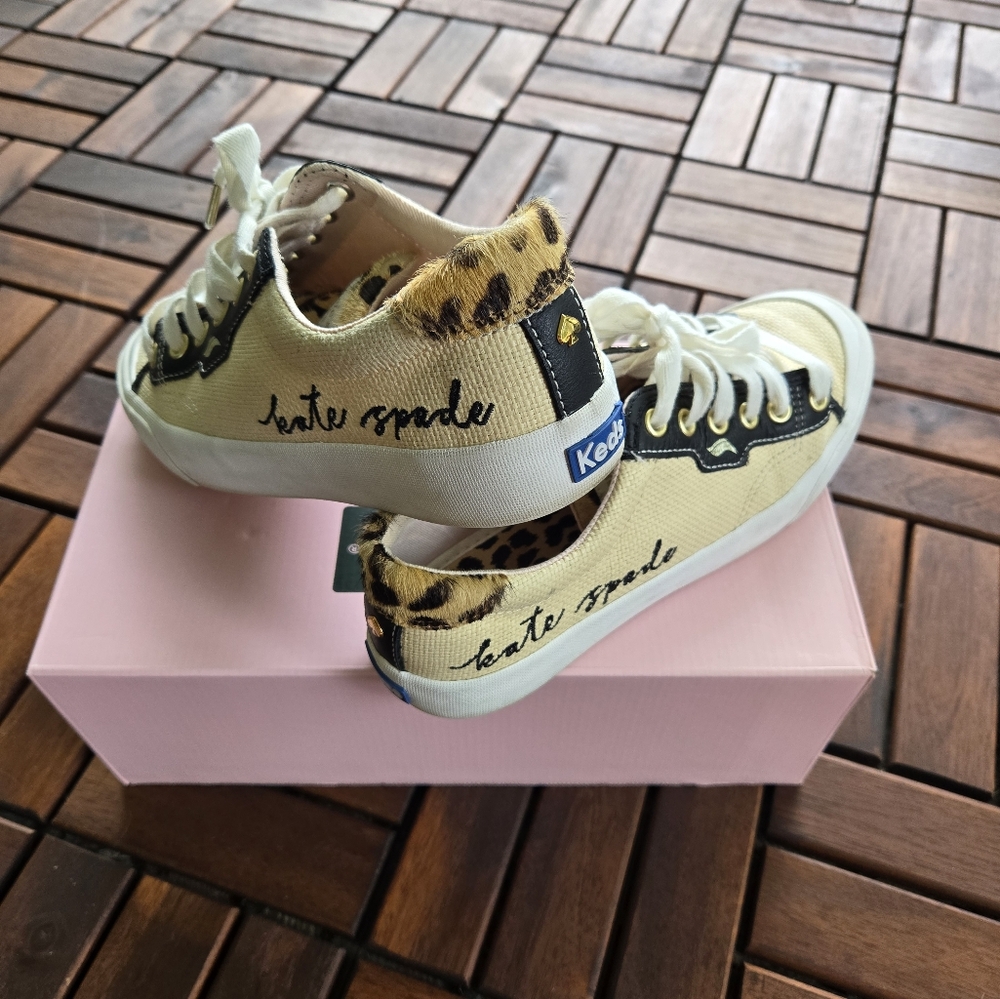 ♠️Kate Spade♠️ Tan/Black Sneakers